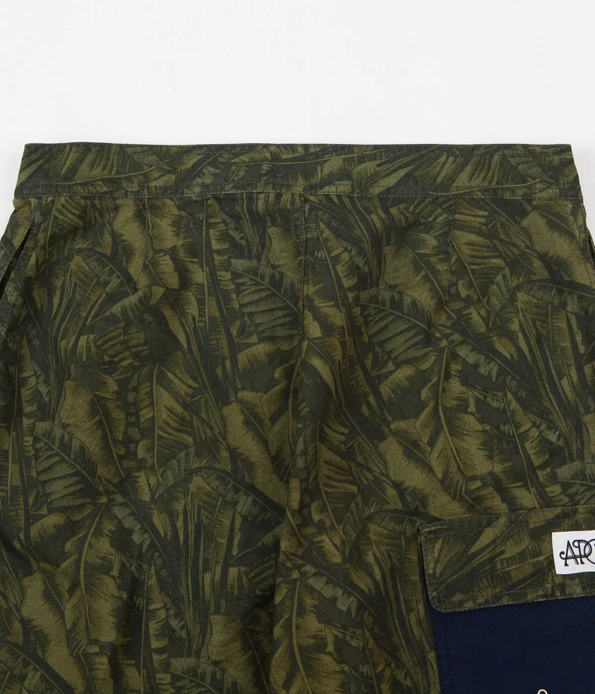 A.P.C. Eli Shorts - Military Khaki
