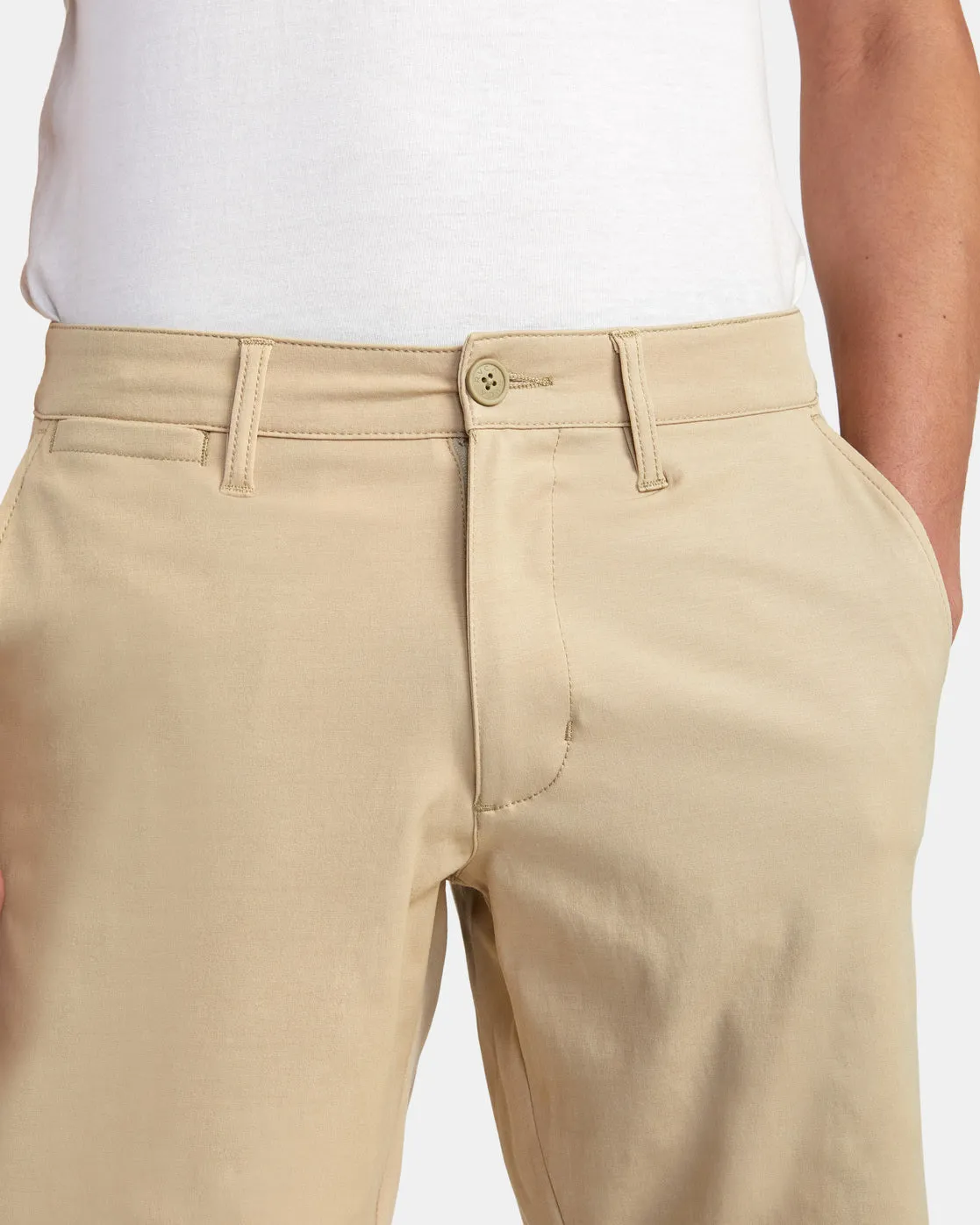 Back In Hybrid 19" Shorts - Khaki