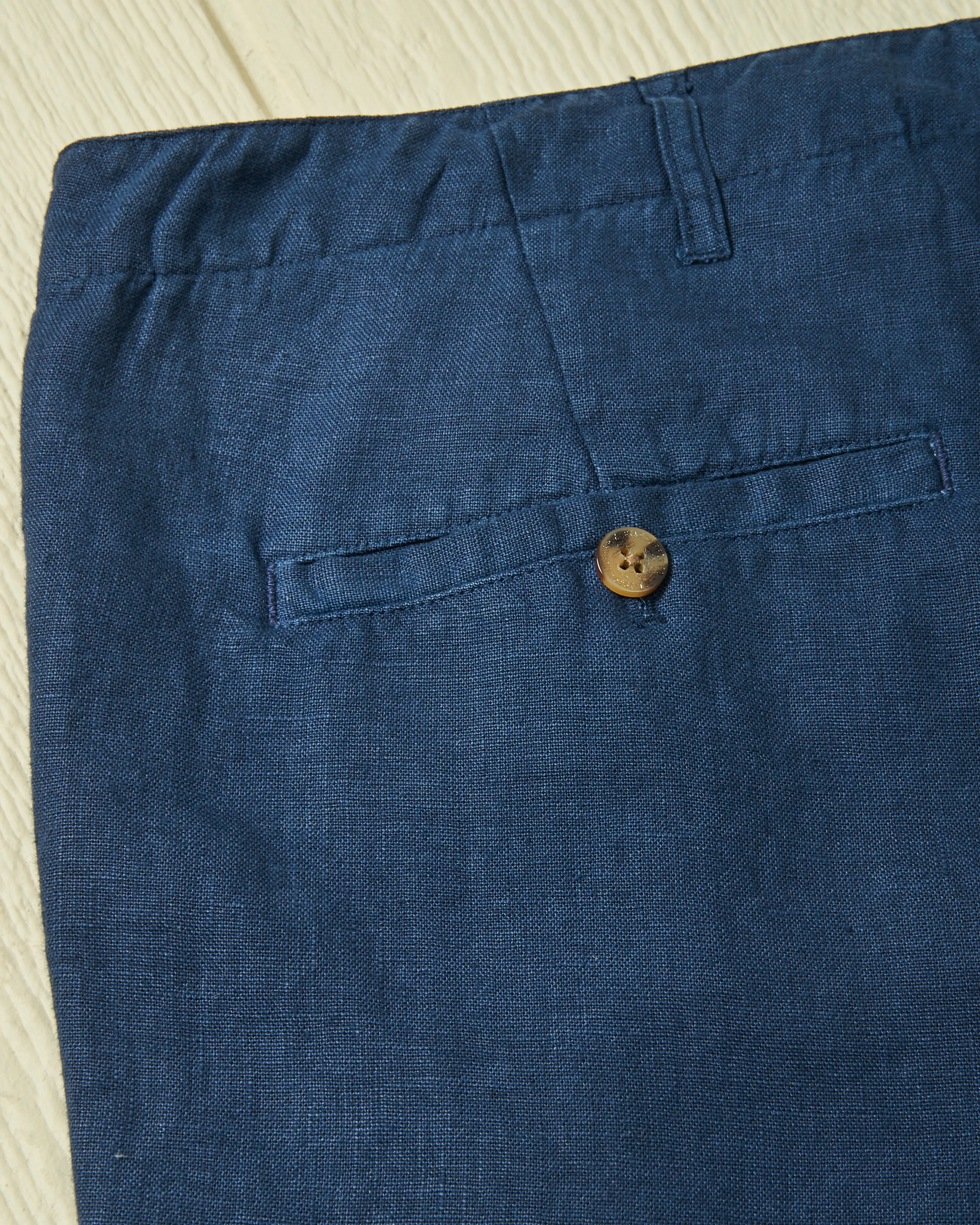 Camden Short in Navy Linen