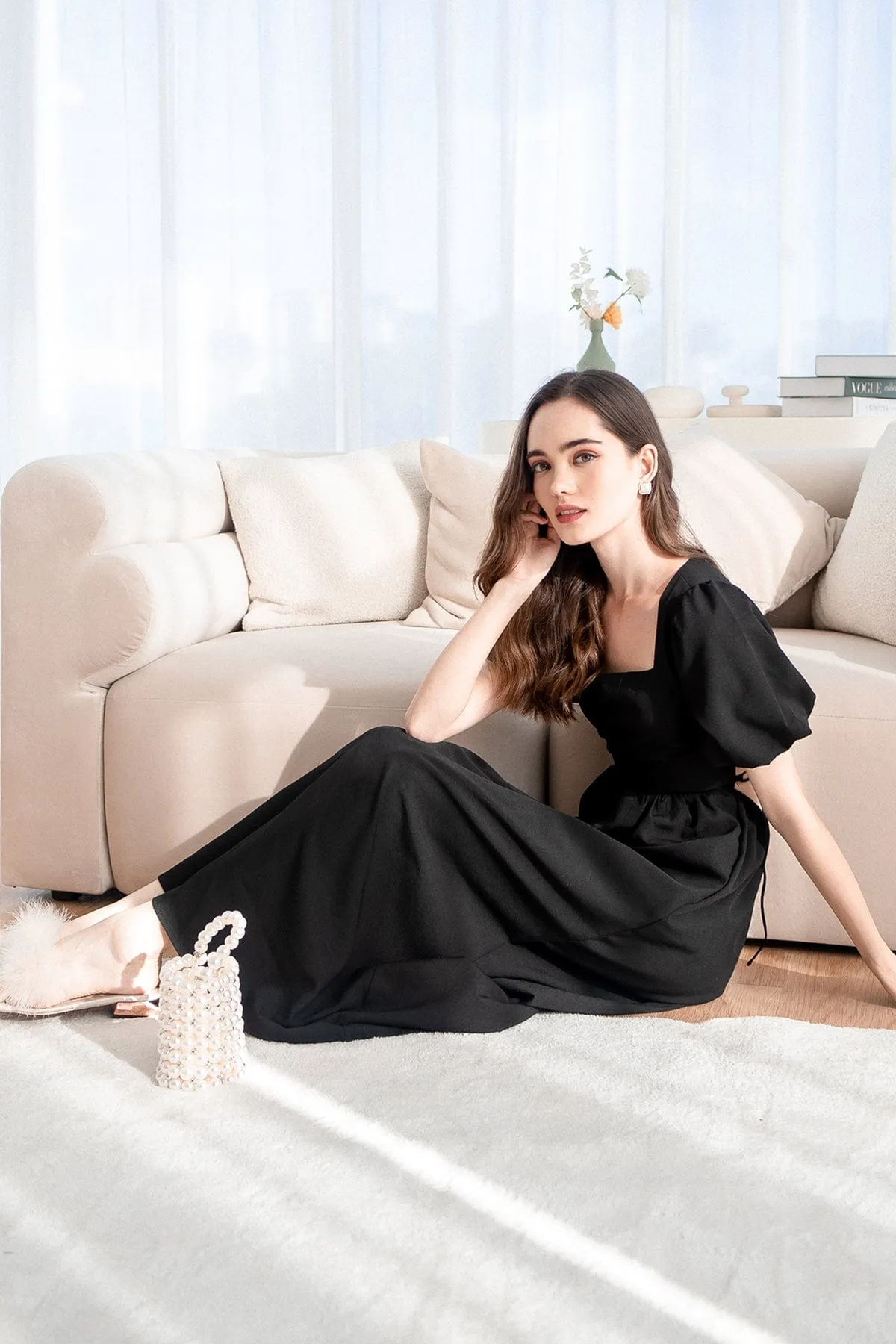 CASS PUFF-SLEEVE TIE-BACK MAXI DRESS IN BLACK
