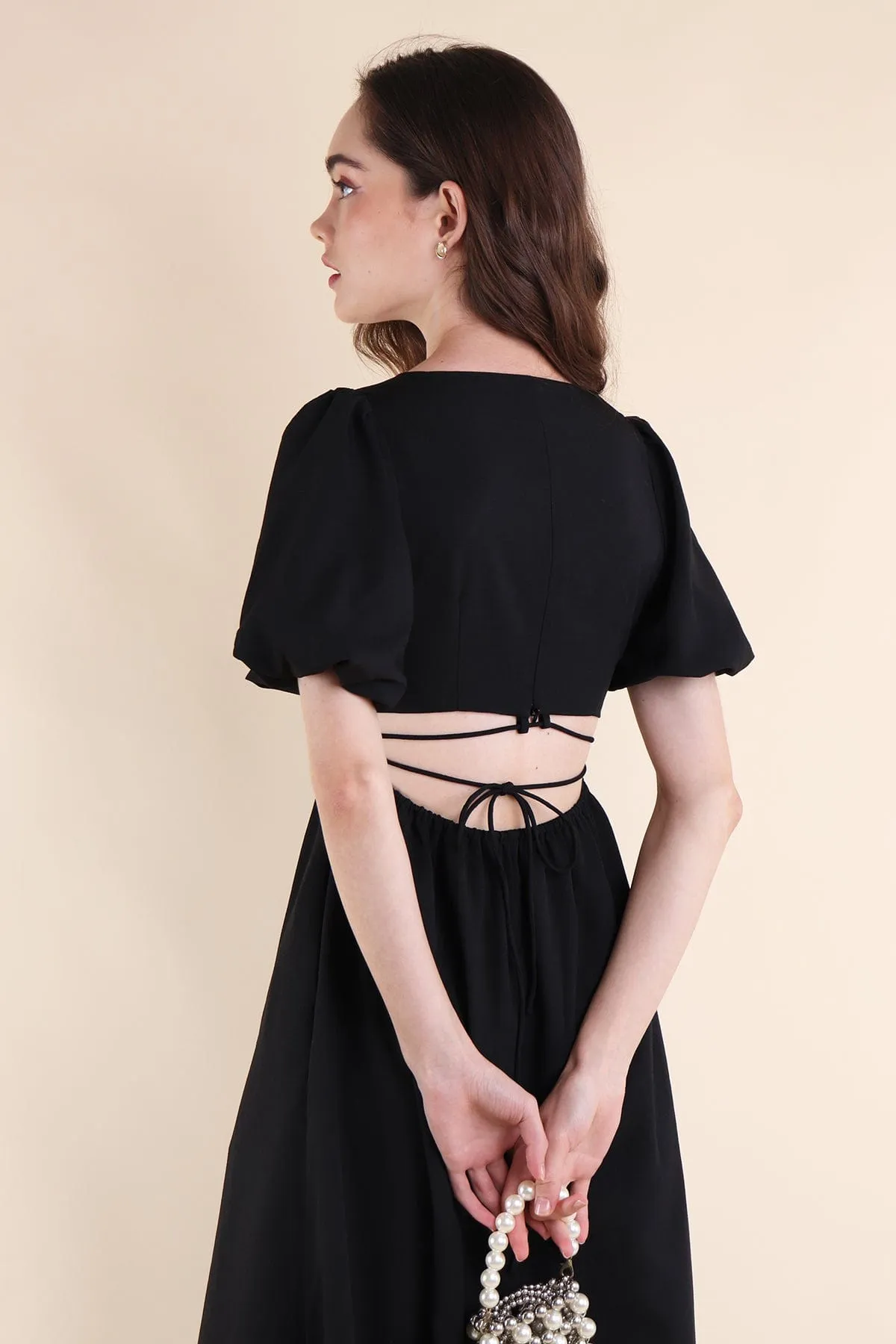 CASS PUFF-SLEEVE TIE-BACK MAXI DRESS IN BLACK