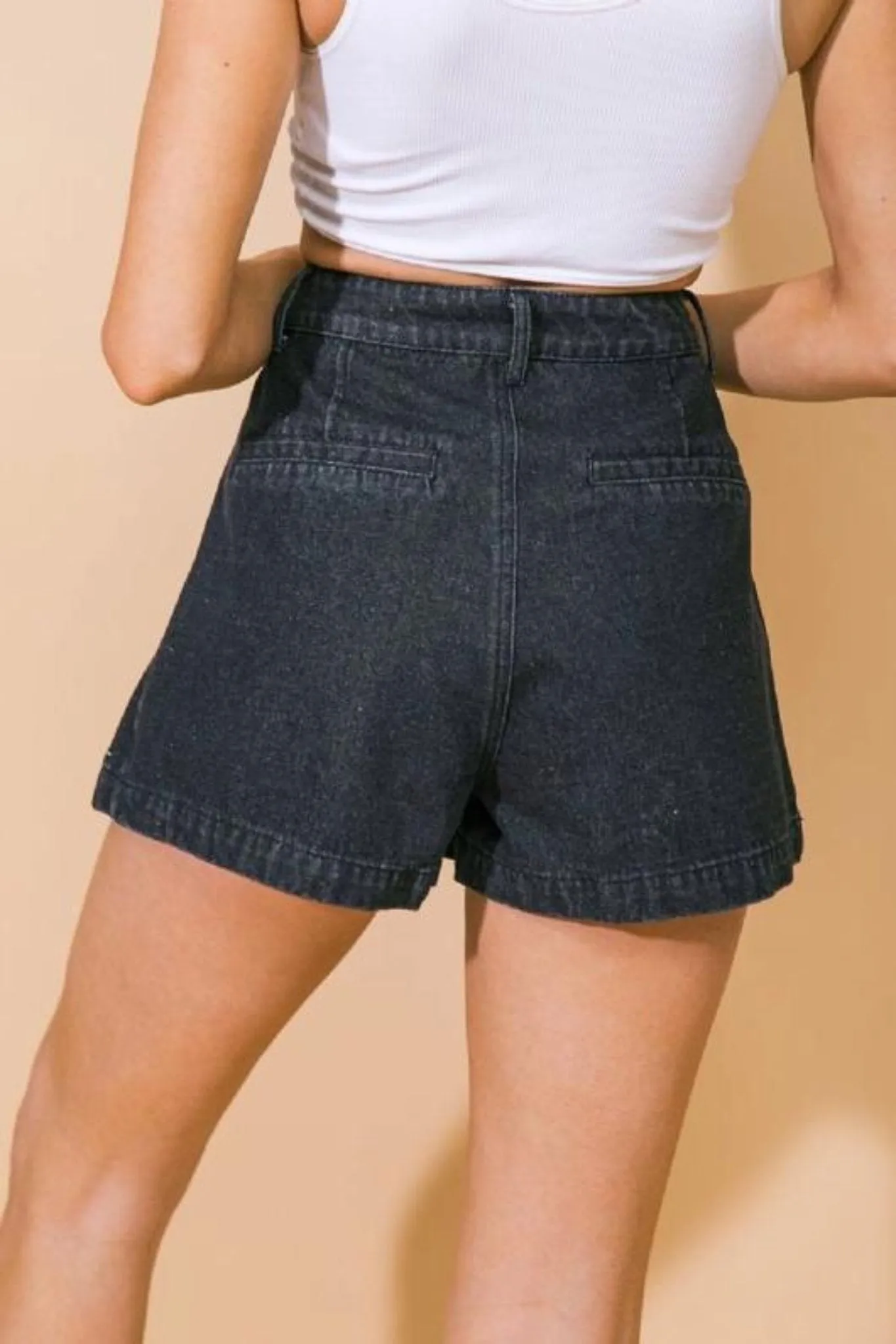 Donna Skort in Black