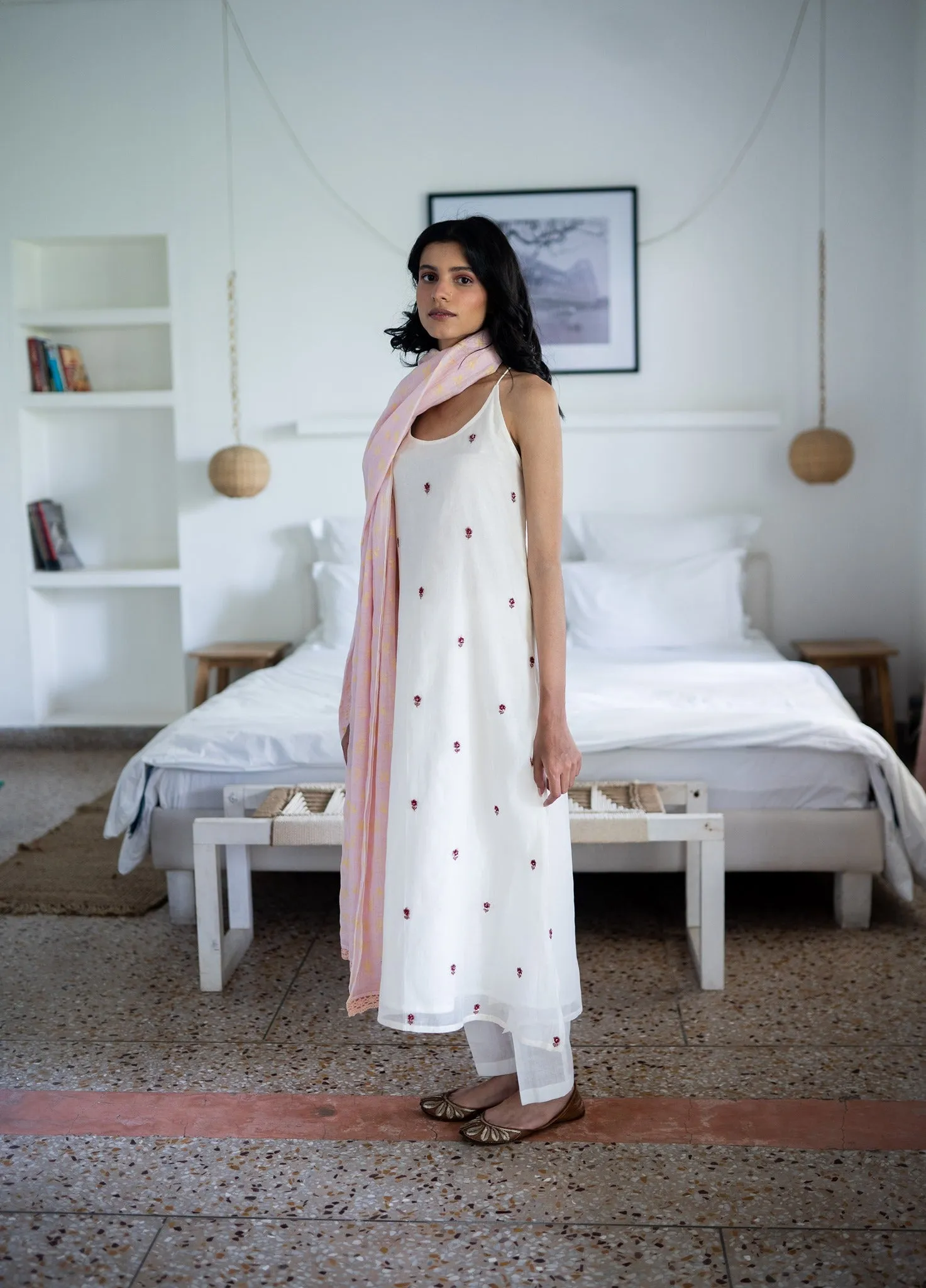 FEATURING BLUSH AND IVORY HANDWOVEN CHANDERI SET
