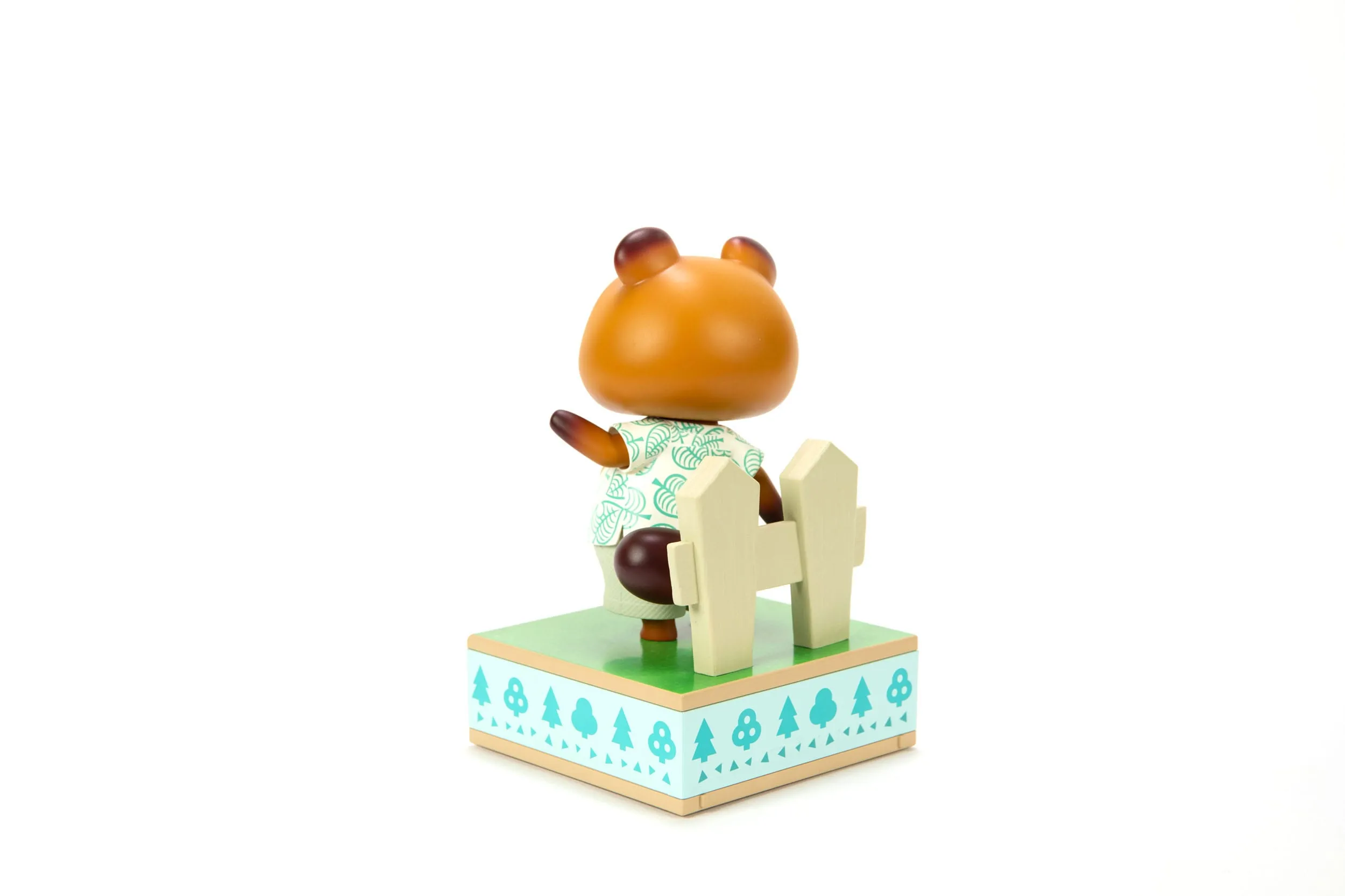 First 4 Figures Animal Crossing: New Horizons Tom Nook PVC Statue