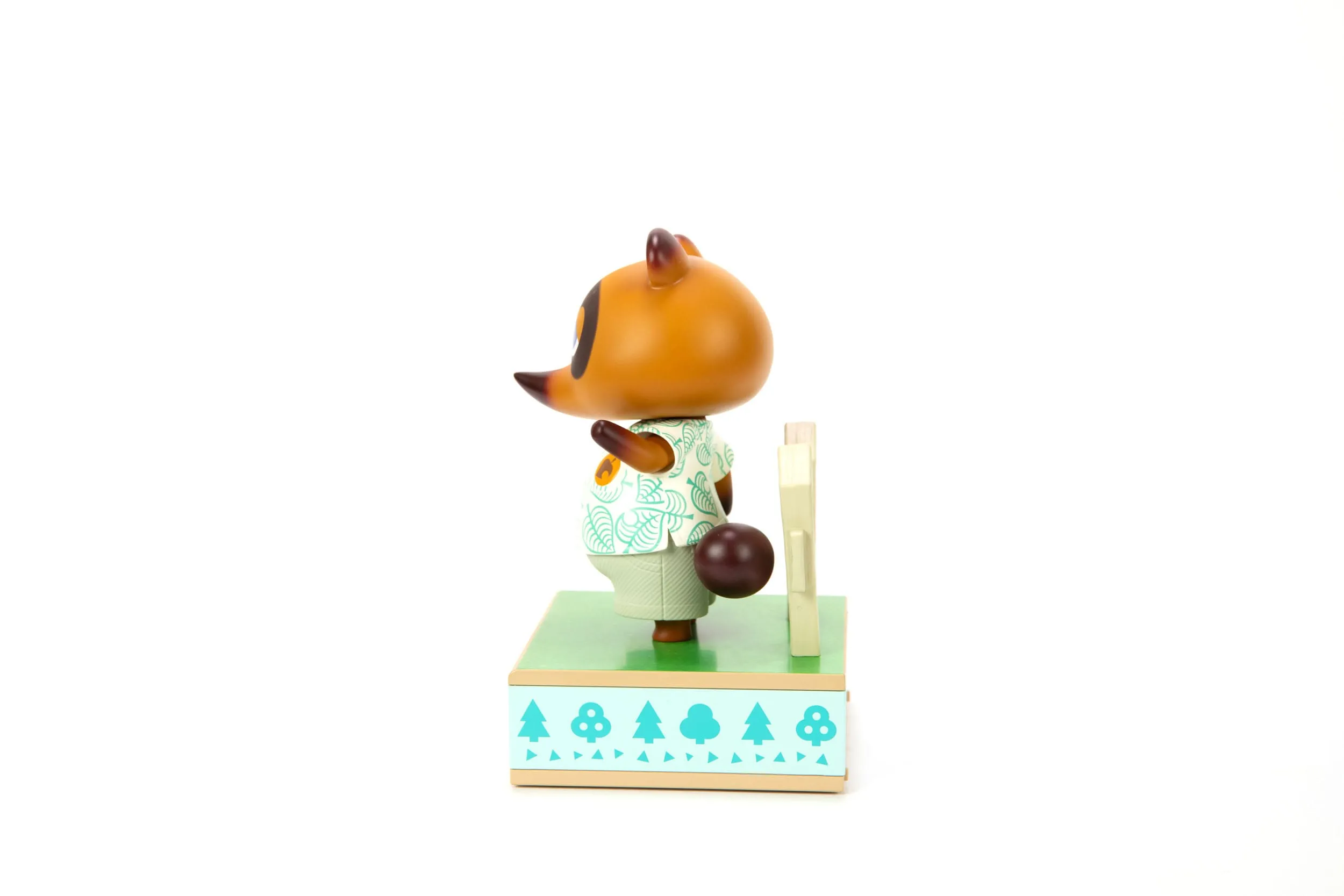 First 4 Figures Animal Crossing: New Horizons Tom Nook PVC Statue