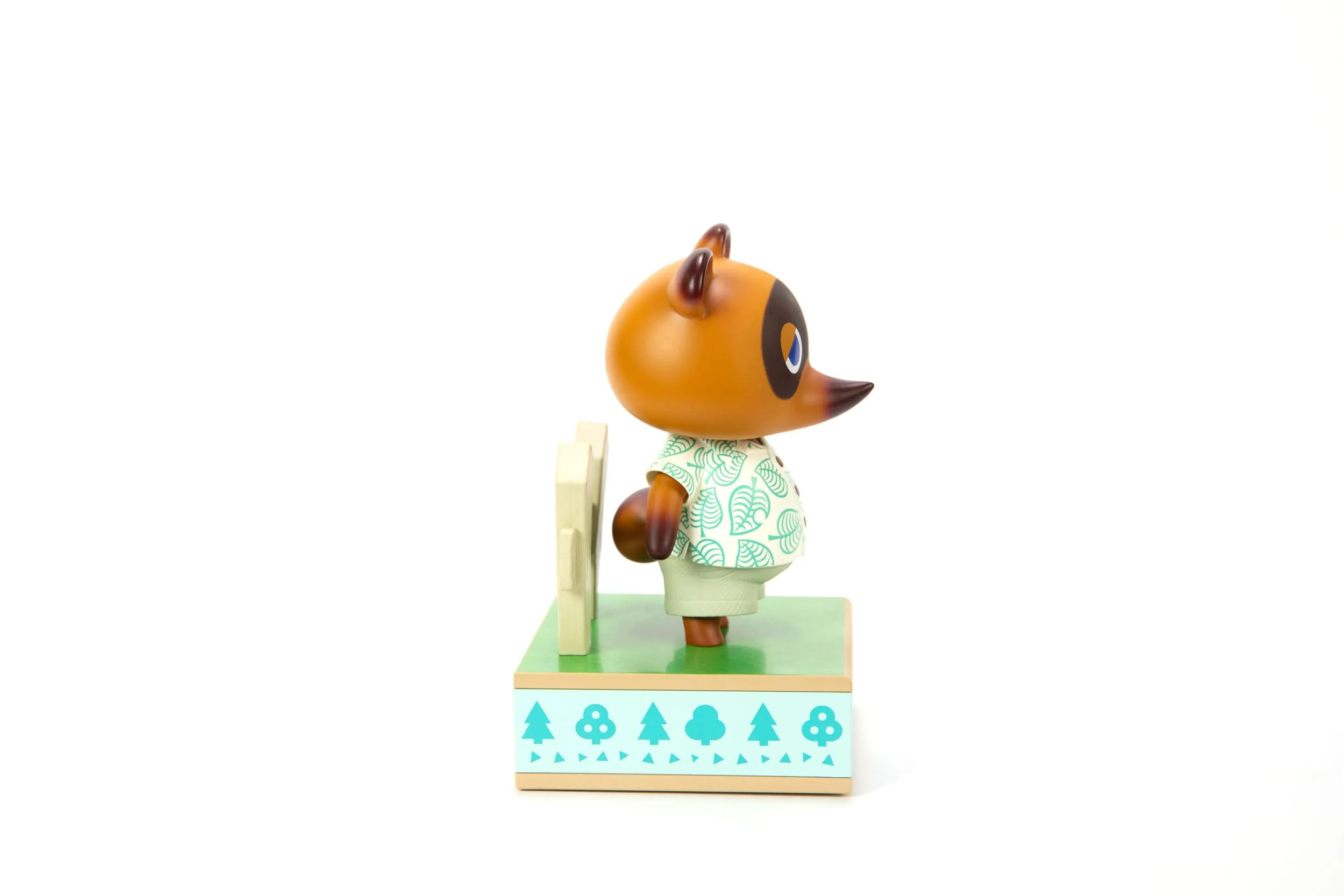 First 4 Figures Animal Crossing: New Horizons Tom Nook PVC Statue