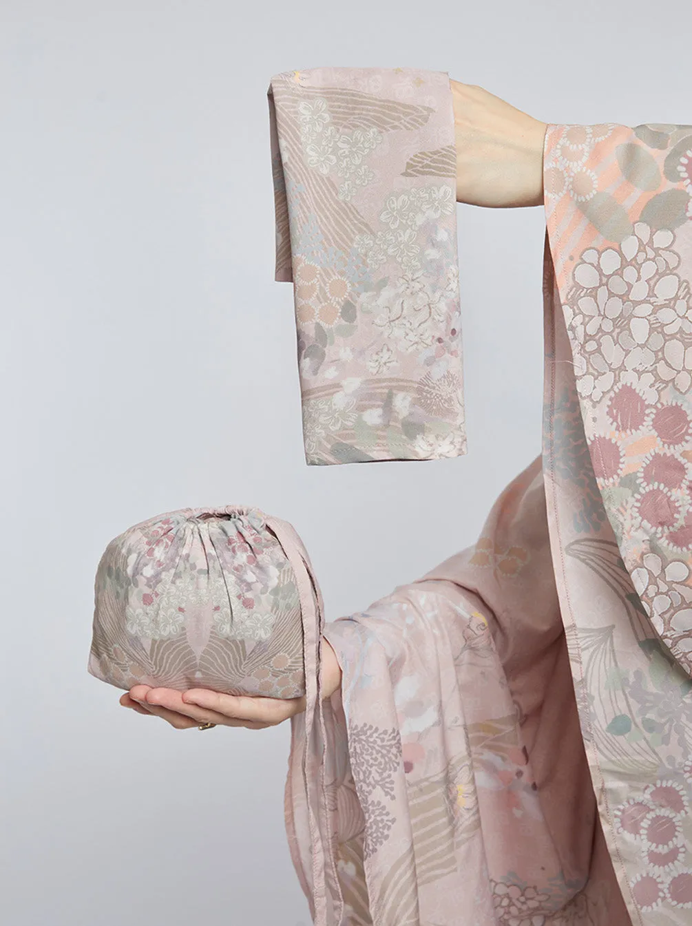 KIMMONIA PRAYER ROBE BLUSH