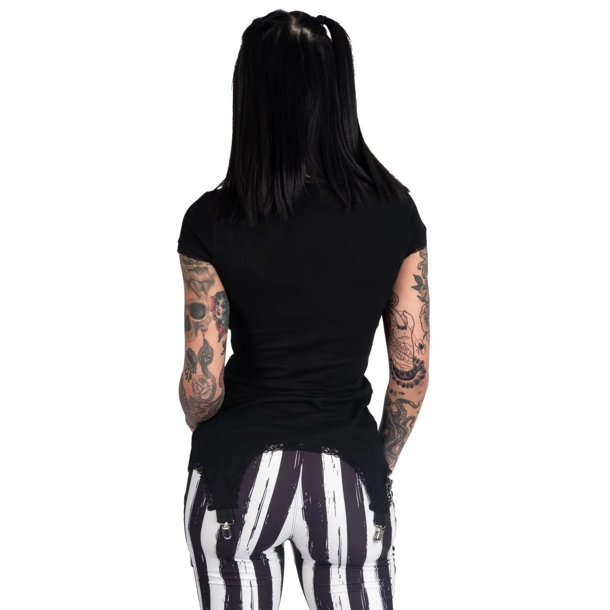 No Beauty Strangeness Garter Tee