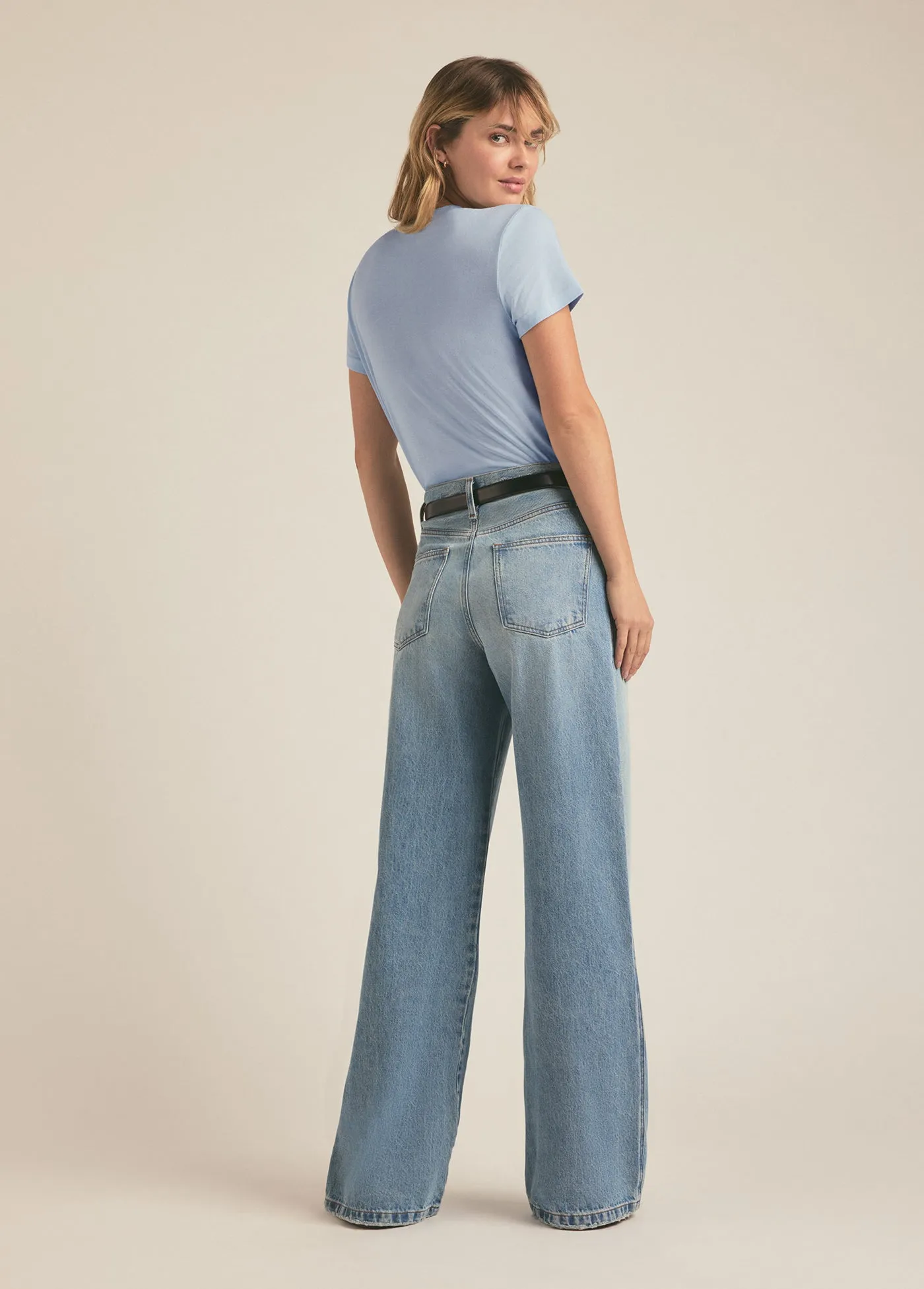 THE CROPPED COLLEGIATE TEE