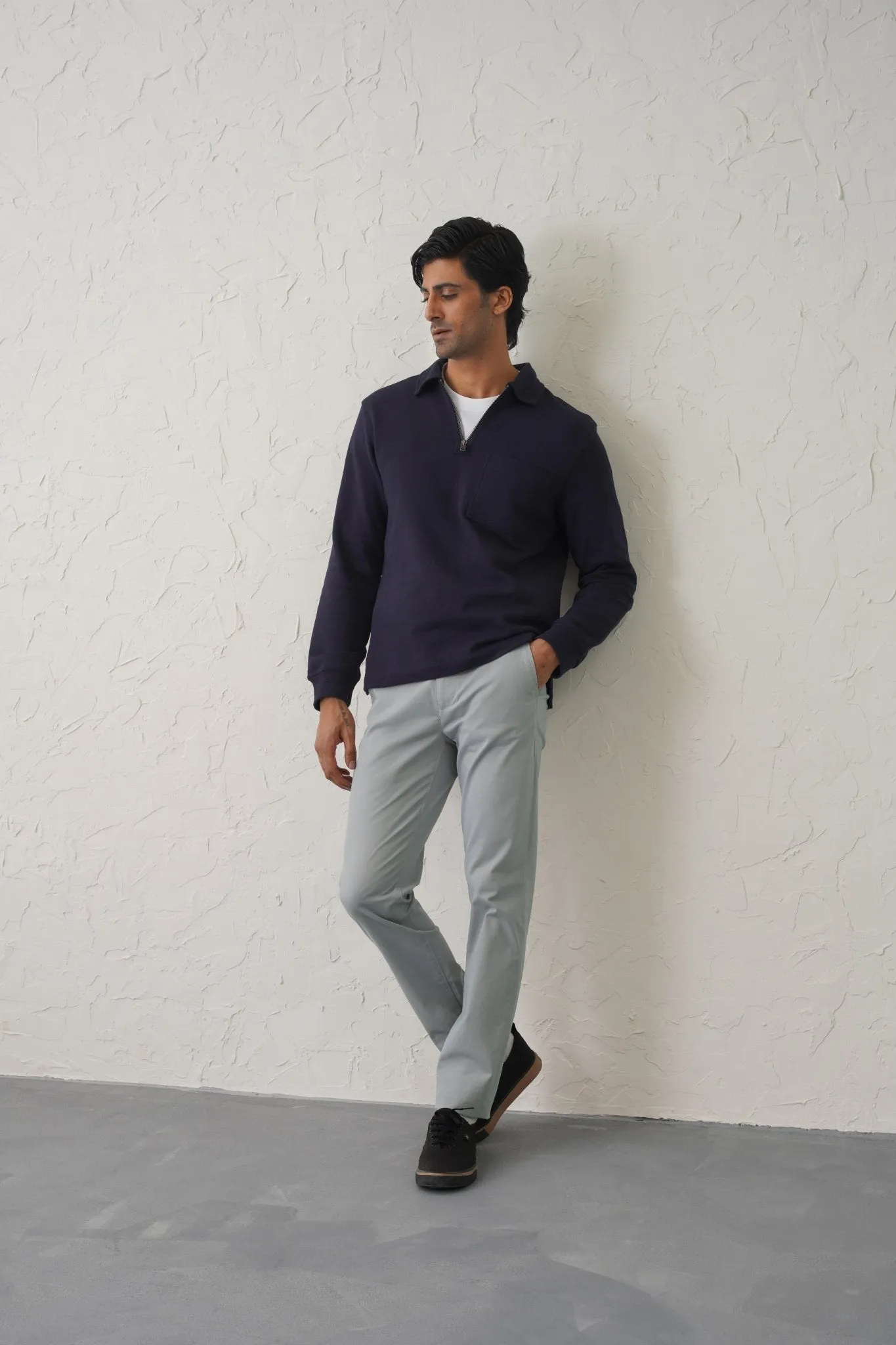 The Regular Fit Daylong Chino - Stone Mouse